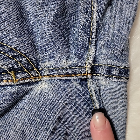 SOLD! Vintage Levi's 504 Slouch Flare Super Distressed/Destroyed Jeans - Picture 5 of 12